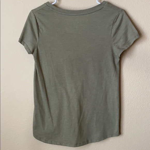Mossimo Women’s V-neck Shirt - Picture 2 of 5